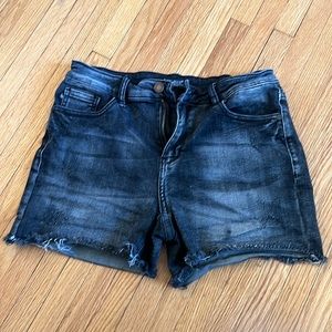 Judy blue black denim shorts